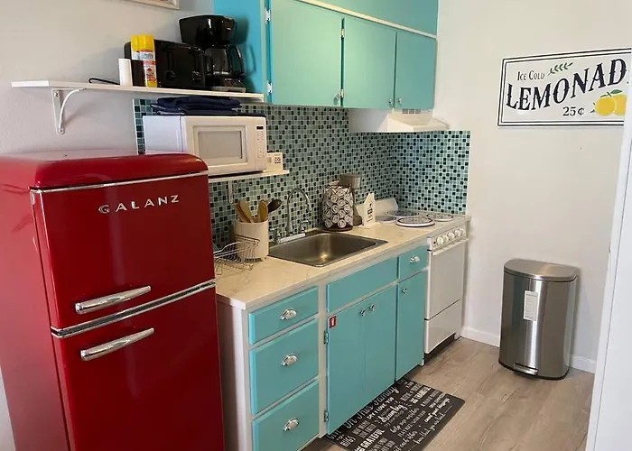 Getaway Steps Away From The Pool! Apartment Gulf Shores