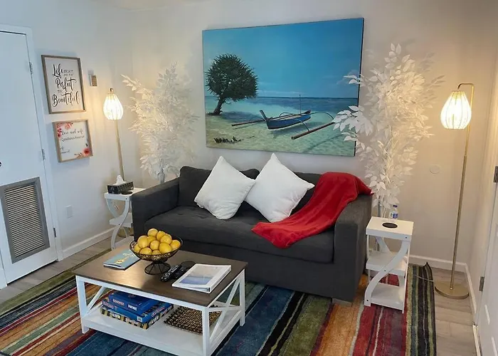 Getaway Steps Away From The Pool! Apartment Gulf Shores